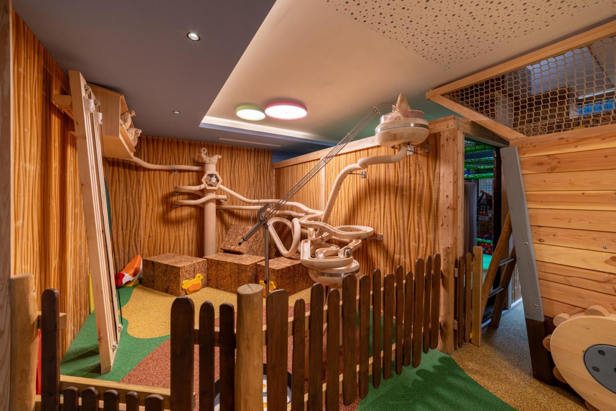 Familienhotel Huber Valles Exteriér fotografie